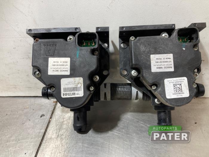 Begagnade Extra vattenpump Tesla Model X 75D Pris € 63,00 Marginaltabell erbjuds av Autoparts Pater