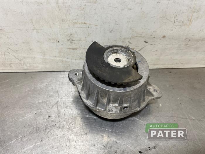 Usagé Support moteur Mercedes E Estate (S213) E-300de 2.0 Turbo 16V Prix € 26,25 Règlement à la marge proposé par Autoparts Pater