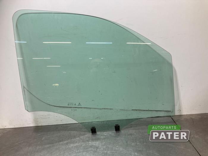 Usados Ventanilla de puerta de 2 puertas derecha Citroen Jumpy ë-Jumpy Precio € 76,23 IVA incluido ofrecido por Autoparts Pater