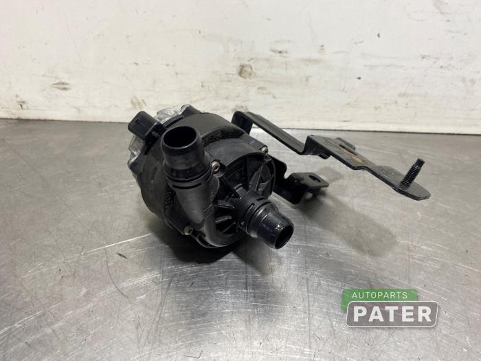 Begagnade Extra vattenpump Citroen Jumpy ë-Jumpy Pris € 44,47 Inklusive moms erbjuds av Autoparts Pater