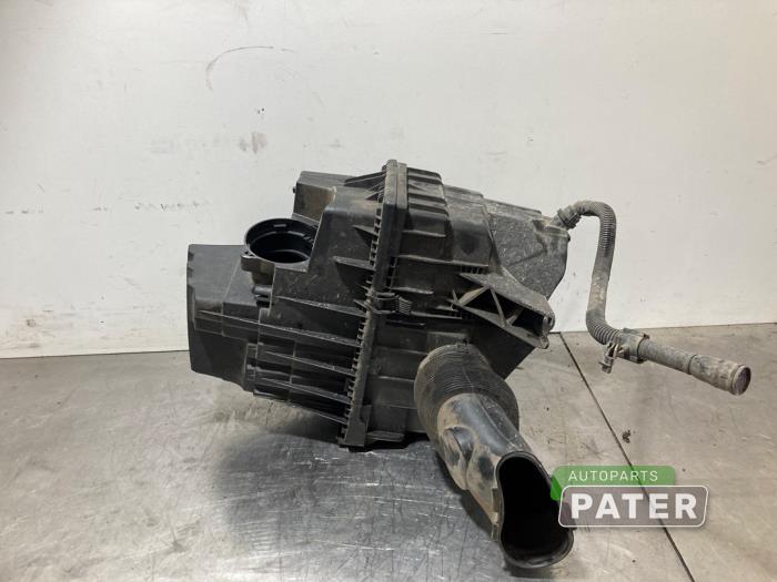 Begagnade Luftfilterhus Volkswagen Transporter T5 2.0 TDI BlueMotion Pris € 63,53 Inklusive moms erbjuds av Autoparts Pater