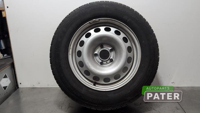 Używane Obrecz + Opona Citroen Jumpy ë-Jumpy Cena € 95,29 Z VAT oferowane przez Autoparts Pater