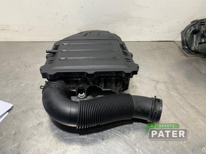 Begagnade Luftfilterhus Skoda Scala 1.0 TSI 115 Pris € 42,00 Marginaltabell erbjuds av Autoparts Pater