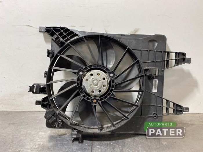Używane Wentylator Renault Kangoo Express (FW) 1.5 dCi 90 FAP Cena € 63,53 Z VAT oferowane przez Autoparts Pater