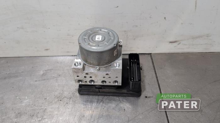 Usagé Bloc ABS Peugeot 2008 (UD/UK/UR/US/UX) 1.2 VTi 12V PureTech 100 Prix € 131,25 Règlement à la marge proposé par Autoparts Pater