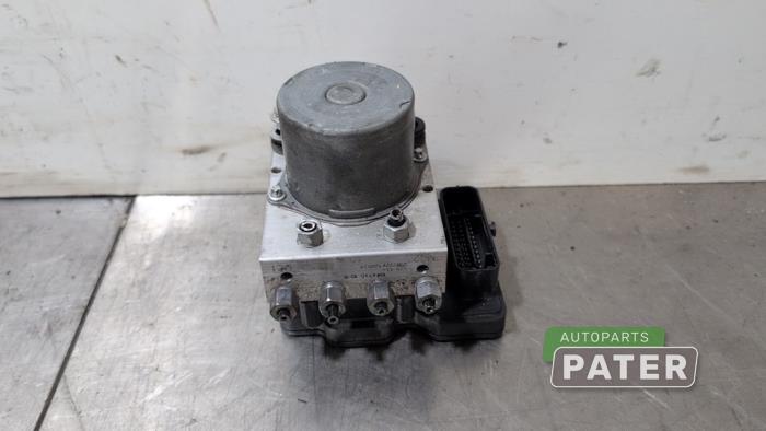 Usagé Pompe ABS Tesla Model Y (5YJY) RWD Prix € 78,75 Règlement à la marge proposé par Autoparts Pater
