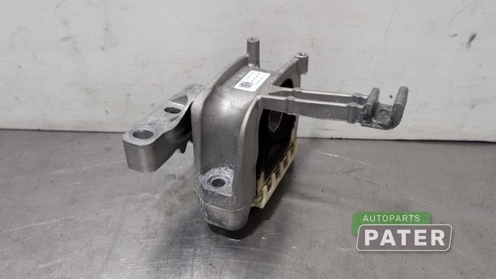 Usagé Support moteur Volkswagen Polo VI (AW1) 2.0 GTI Prix sur demande proposé par Autoparts Pater