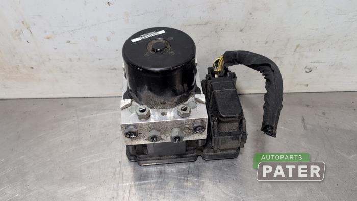 Begagnade ABS-pump Volvo V40 (MV) 2.0 D2 16V Pris € 52,50 Marginaltabell erbjuds av Autoparts Pater