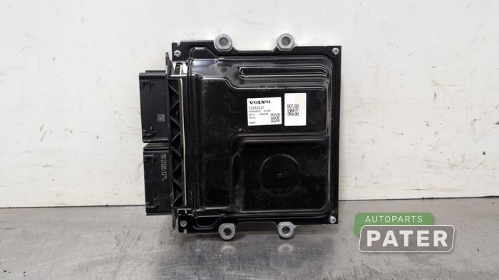 Used Engine management computer Volvo XC60 II (UZ) 2.0 T8 16V Recharge, Twin Engine AWD Price € 210,00 Margin scheme offered by Autoparts Pater