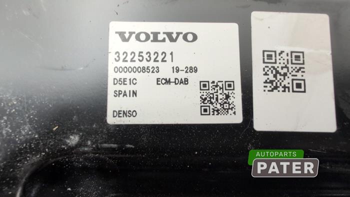 Engine management computer Volvo XC60 II 2.0 T8 16V Recharge, Twin ...