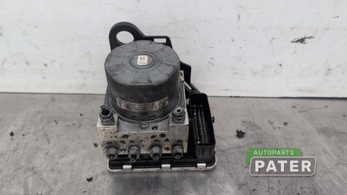 Begagnade ABS-pump Volkswagen Golf VII (AUA) 2.0 GTD 16V Pris € 36,75 Marginaltabell erbjuds av Autoparts Pater
