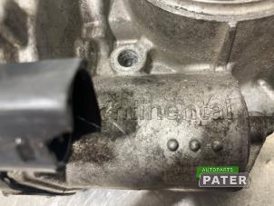 Drosselklappengehäuse van een Volkswagen Golf VI (5K1) 2.0 GTI 16V 2011