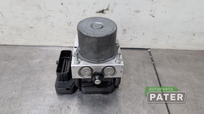 Usagé Pompe ABS Mazda CX-3 (DJ/DK) 2.0 SkyActiv-G 120 Prix € 52,50 Règlement à la marge proposé par Autoparts Pater