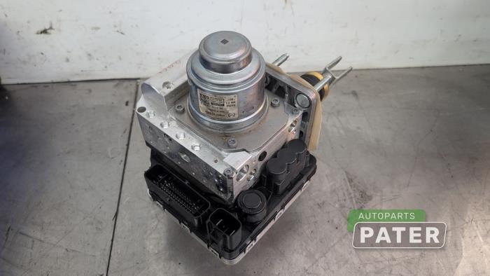 Usagé Assistant de freinage Mazda 3 (BP) 2.0 SkyActiv-G 122 M Hybrid 16V Prix € 73,50 Règlement à la marge proposé par Autoparts Pater