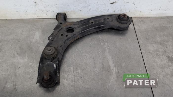 Gebrauchte Querlenker links vorne Mazda 3 (BP) 2.0 SkyActiv-G 122 M Hybrid 16V Preis € 52,50 Margenregelung angeboten von Autoparts Pater