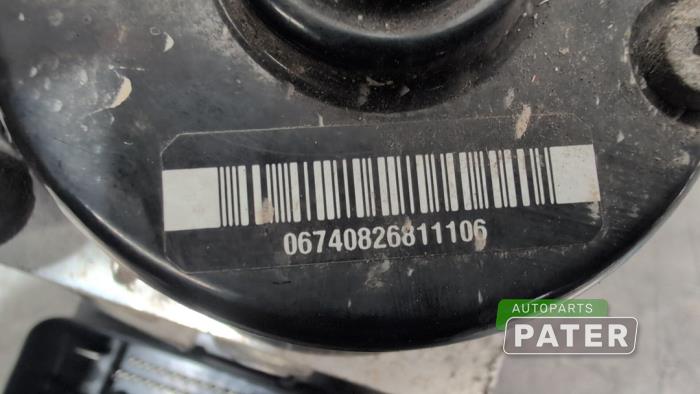 Bloc ABS d'un Ford Fiesta 6 (JA8) 1.25 16V 2010