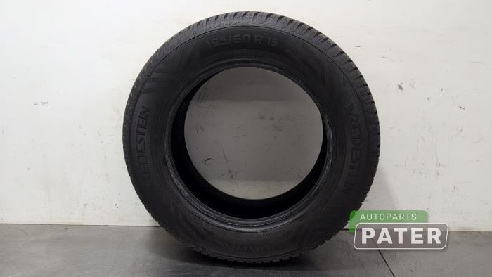 Używane Opona Volvo S60 I (RS/HV) 2.4 20V 140 Cena € 21,00 Procedura marży oferowane przez Autoparts Pater