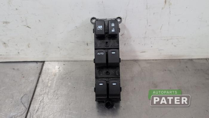 Usados Interruptor combinado de ventanillas Suzuki SX4 S-Cross (JY) 1.4 Booster Jet Turbo 16V Precio € 31,50 Norma de margen ofrecido por Autoparts Pater