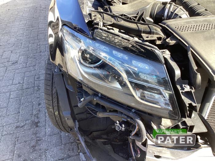 Używane Reflektor prawy Audi Q5 (8RB) 2.0 TFSI 16V Quattro Cena € 840,00 Procedura marży oferowane przez Autoparts Pater