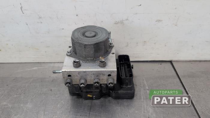 Używane Pompa ABS Renault Clio IV Estate/Grandtour (7R) 0.9 Energy TCE 90 12V Cena € 21,00 Procedura marży oferowane przez Autoparts Pater