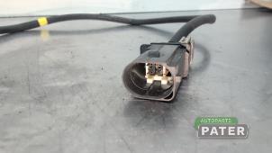 Lambda probe from a Volkswagen Polo V (6R) 1.2 TDI 12V BlueMotion 2011