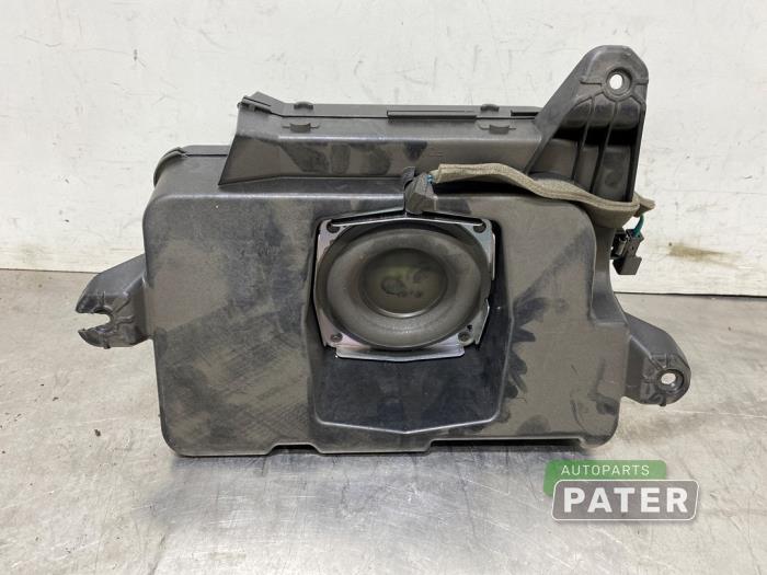 Begagnade Bashögtalare Opel Ampera-e 1.4 16V Pris € 52,50 Marginaltabell erbjuds av Autoparts Pater