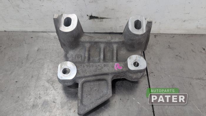 Used Engine mount Peugeot 2008 (UD/UK/UR/US/UX) e-2008 50 kWh Price € 21,00 Margin scheme offered by Autoparts Pater