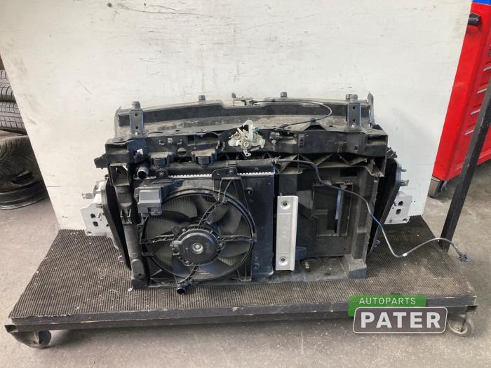 Używane Panel przedni Opel Crossland (X) 1.2 12V Cena € 892,50 Procedura marży oferowane przez Autoparts Pater