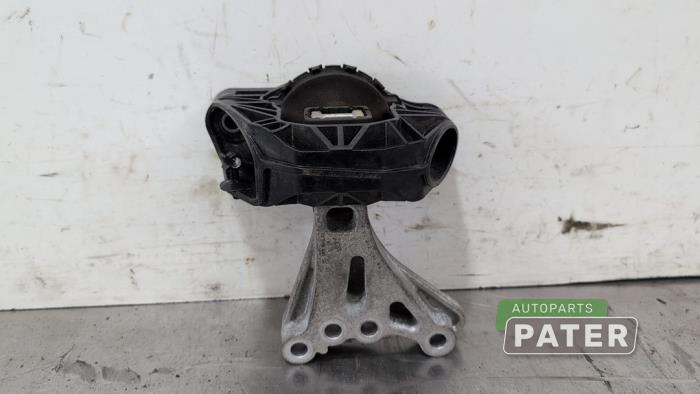 Used Engine mount Opel Crossland (X) 1.2 12V Price € 10,50 Margin scheme offered by Autoparts Pater