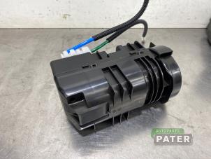 Divers d'un Mercedes-Benz S Lang (V223) 3.0 S-350d 2023