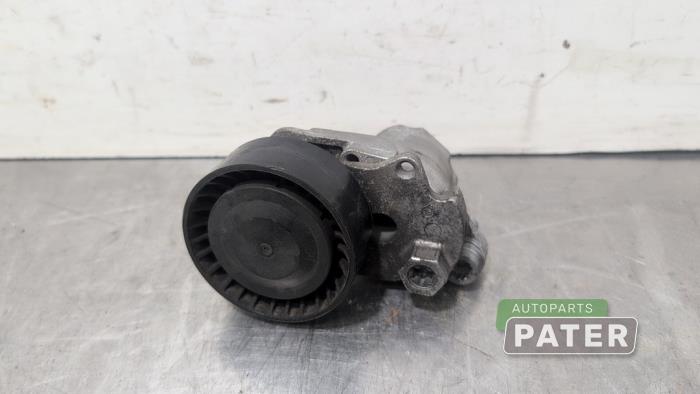 Usados Rodillo tensor correa múltiple Volkswagen Up! (121) 1.0 12V 60 Precio € 15,75 Norma de margen ofrecido por Autoparts Pater