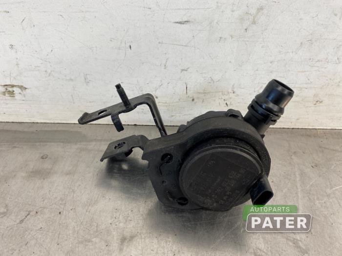 Begagnade Extra vattenpump Peugeot 208 II (UB/UH/UP) e-208 50 kWh Pris € 26,25 Marginaltabell erbjuds av Autoparts Pater