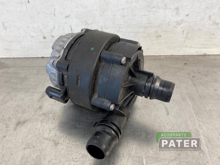 Begagnade Extra vattenpump Peugeot 208 II (UB/UH/UP) e-208 50 kWh Pris € 26,25 Marginaltabell erbjuds av Autoparts Pater