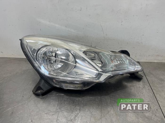 Używane Reflektor prawy Citroen C3 (SC) 1.4 16V VTi Cena € 78,75 Procedura marży oferowane przez Autoparts Pater