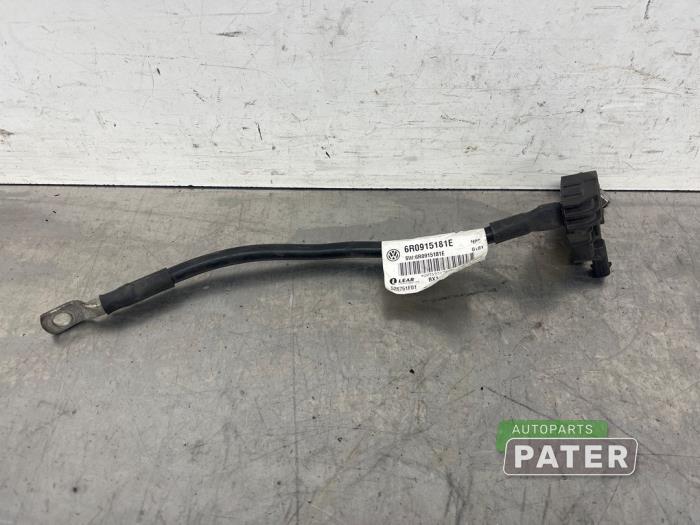 Używane Biegun akumulator Skoda Fabia II Combi 1.2 TDI 12V Greenline Cena € 21,00 Procedura marży oferowane przez Autoparts Pater