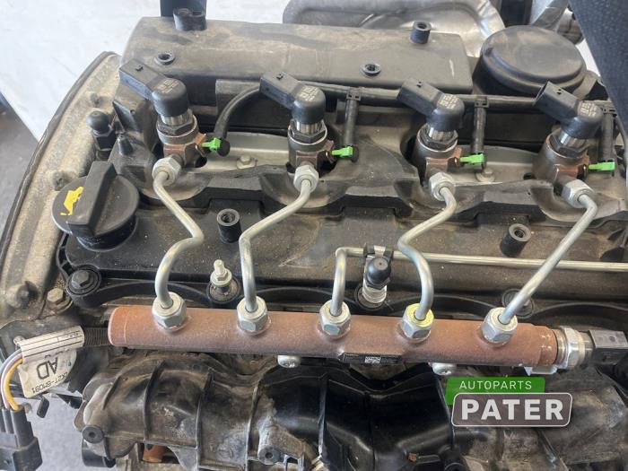 Engine from a Ford Transit Custom 2.2 TDCi 16V 2015