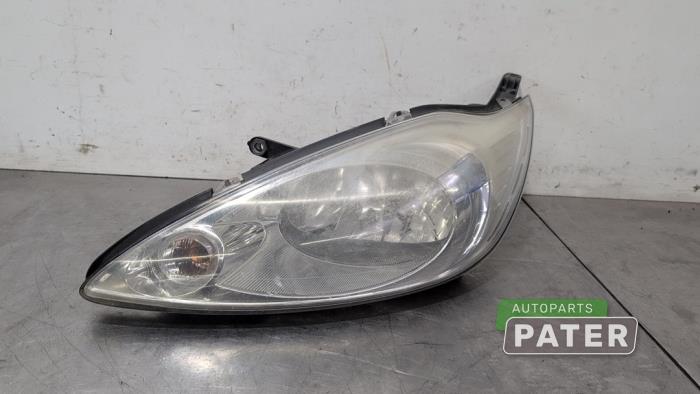 Używane Reflektor lewy Ford Ka II 1.2 Cena € 42,00 Procedura marży oferowane przez Autoparts Pater
