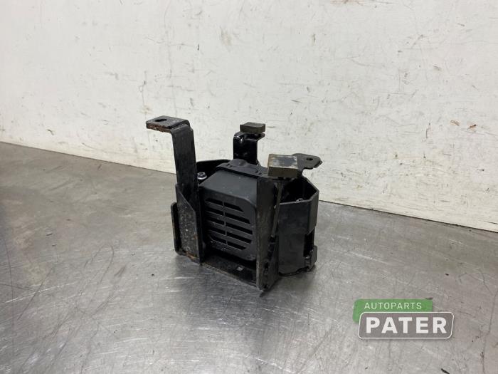 Używane Glosnik VESS Peugeot 2008 (UD/UK/UR/US/UX) e-2008 50 kWh Cena € 36,75 Procedura marży oferowane przez Autoparts Pater