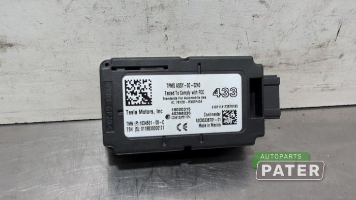 Begagnade Däcktrycksmodul Tesla Model X 100X Pris € 21,00 Marginaltabell erbjuds av Autoparts Pater