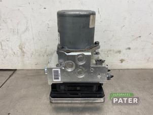 Bloc ABS d'un Mercedes-Benz E Estate (S213) E-300de 2.0 Turbo 16V 2022