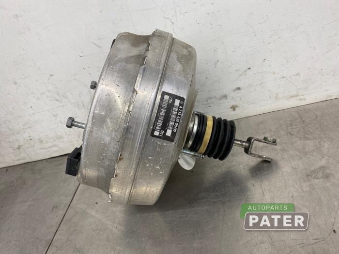 Assistant de freinage d'un Mercedes-Benz E Estate (S213) E-300de 2.0 Turbo 16V 2022