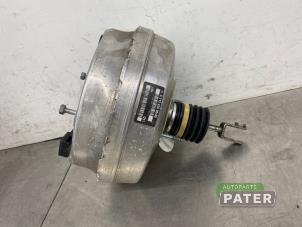Assistant de freinage d'un Mercedes-Benz E Estate (S213) E-300de 2.0 Turbo 16V 2022