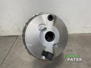Assistant de freinage d'un Mercedes-Benz E Estate (S213) E-300de 2.0 Turbo 16V 2022