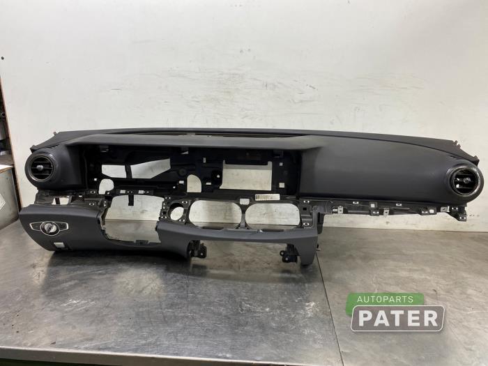 Używane Panel Mercedes E Estate (S213) E-300de 2.0 Turbo 16V Cena € 577,50 Procedura marży oferowane przez Autoparts Pater