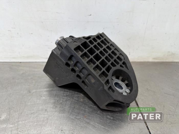 Used Engine mount Mercedes S Lang (V223) 3.0 S-350d Price € 52,50 Margin scheme offered by Autoparts Pater