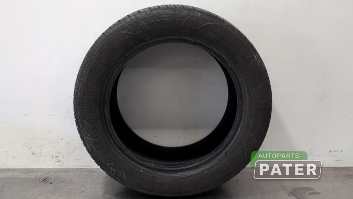 Używane Opona Peugeot 308 (4A/C) 1.6 VTI 16V Cena € 26,25 Procedura marży oferowane przez Autoparts Pater