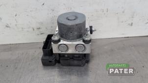 ABS-pump från en Mercedes-Benz A (W176) 1.5 A-180 CDI, A-180d 16V 2016