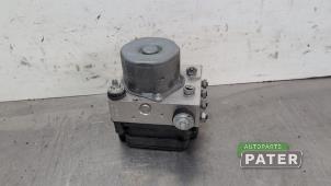 ABS-pump från en Mercedes-Benz A (W176) 1.5 A-180 CDI, A-180d 16V 2016