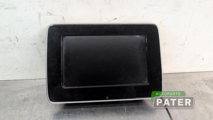 Usados Pantalla interior Mercedes A (W176) 1.5 A-180 CDI, A-180d 16V Precio € 94,50 Norma de margen ofrecido por Autoparts Pater