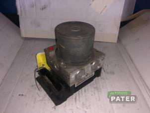 Used ABS pump Renault Megane II (BM/CM) 1.9 dCi 120 Price € 78,75 Margin scheme offered by Autoparts Pater
